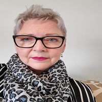 Brenda L Green
