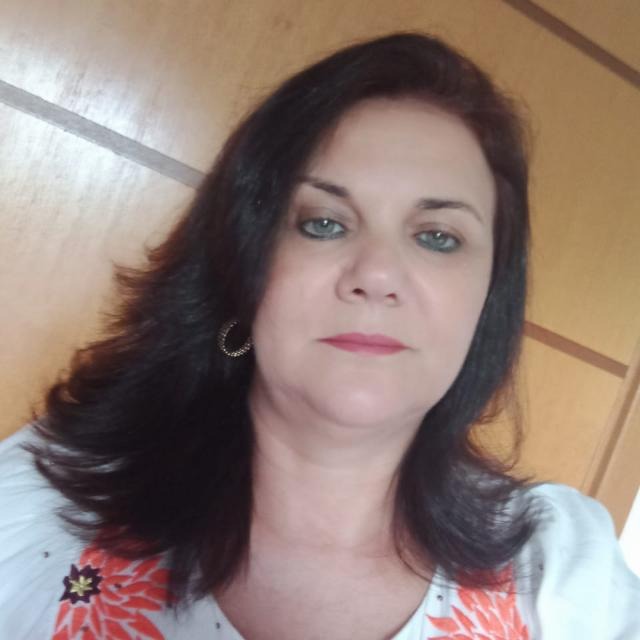 Eliane D. Godoy Danesi